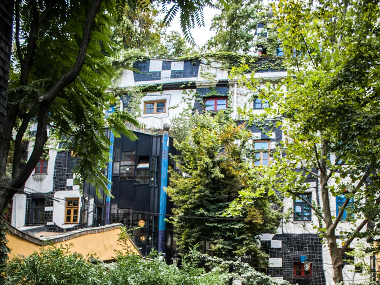 Revamped Urban Spaces: Introducing Vertical Greenery at Neues Marktplatz