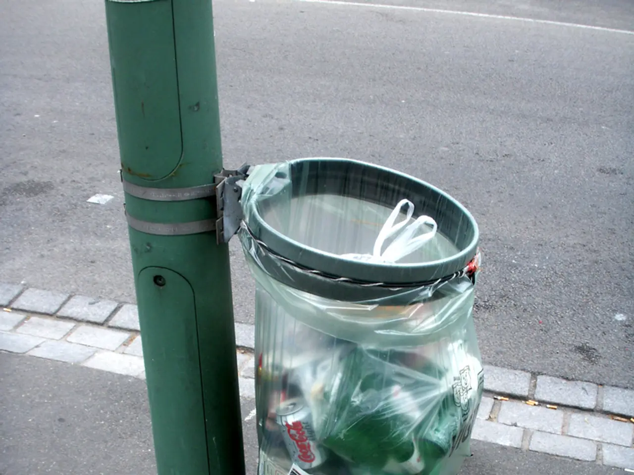 Downtown Winnipeg to Introduce Secured Trash Containers