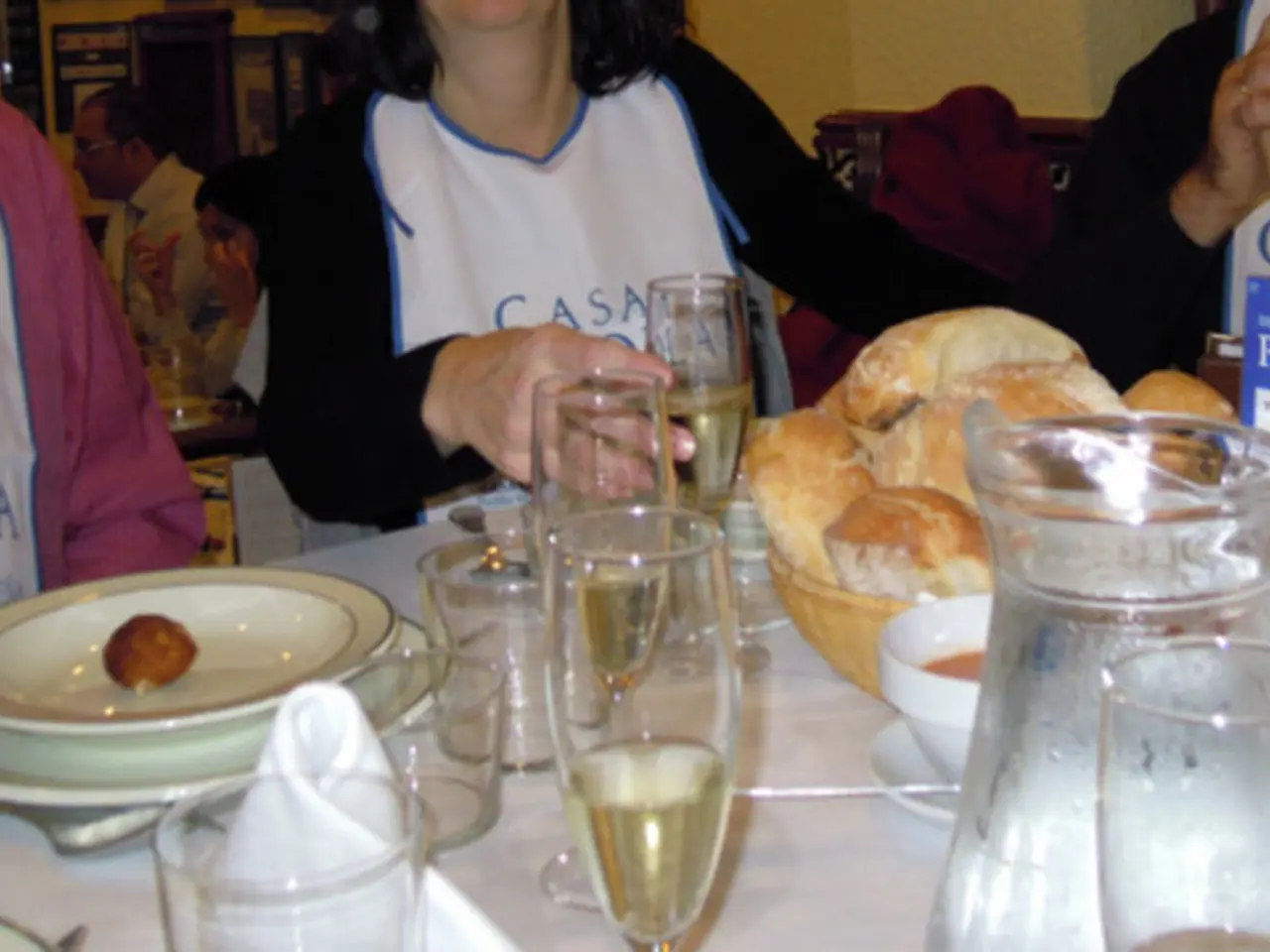 Secret Suggestion for a Great Meal: Enjoy Coffee and a Meal by the Little Alster