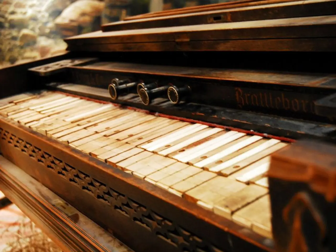 Express Retro: Amplifying Emotions Beyond Verbal Limitations, Through the Speech of a Piano