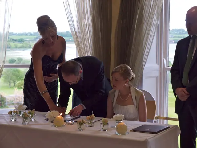 Alena Schröder is joyfully reveling in festivities at Wiedenbrücker Church Square