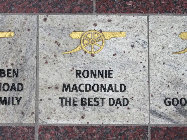 Season's Greetings to All!