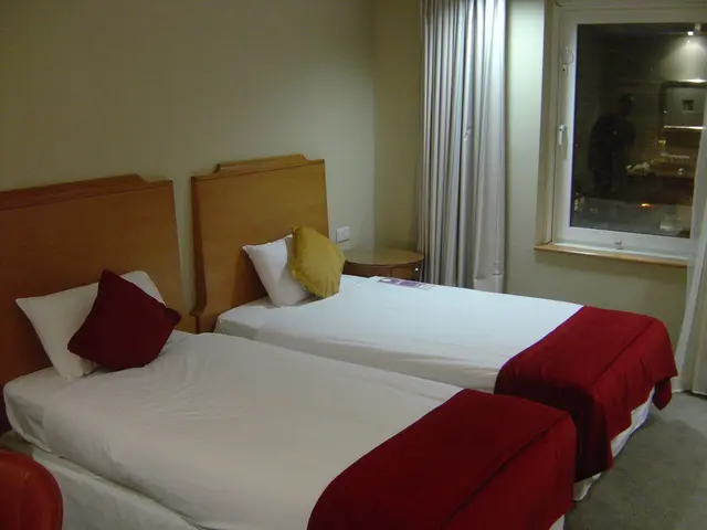 Guide on Double Glazing Costs for a Three-Bedroom House in the UK (2025)