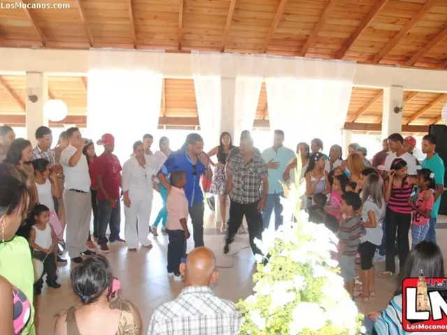 Rural Union through Podcast: Exploring the Bonding of Twelve Villages via Landfunk Broadcast