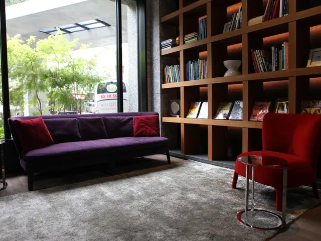 twenty-four suggestions for creating comfy and practical window seats within home niches