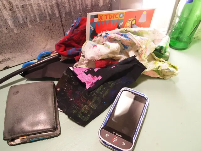 Top-rated iPhone Case for Keeping Essentials Handy