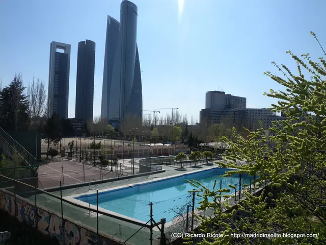 Outdoor pool in Benrath, Düsseldorf, set to open from Friday