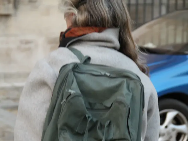 Comparing Car Ownership Options: Advantages and Disadvantages of Leasing and Buying