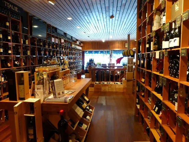 Bottles Made of Glass for Sales and Household Products