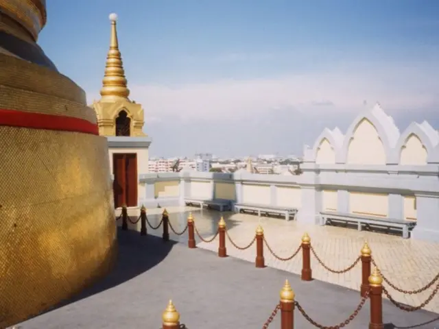 Musical shift from the symphony to the solid: Preference for construction tunes over classical...